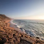 Hébergement de vacances 6pax Baby Friendly Near Dino Park&beaches São Bartolomeu