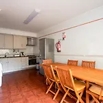 Hébergement de vacances 6pax Baby Friendly Near Dino Park&beaches São Bartolomeu