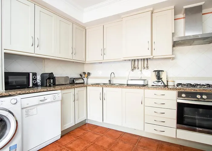 6pax Baby Friendly Near Dino Park&beaches São Bartolomeu